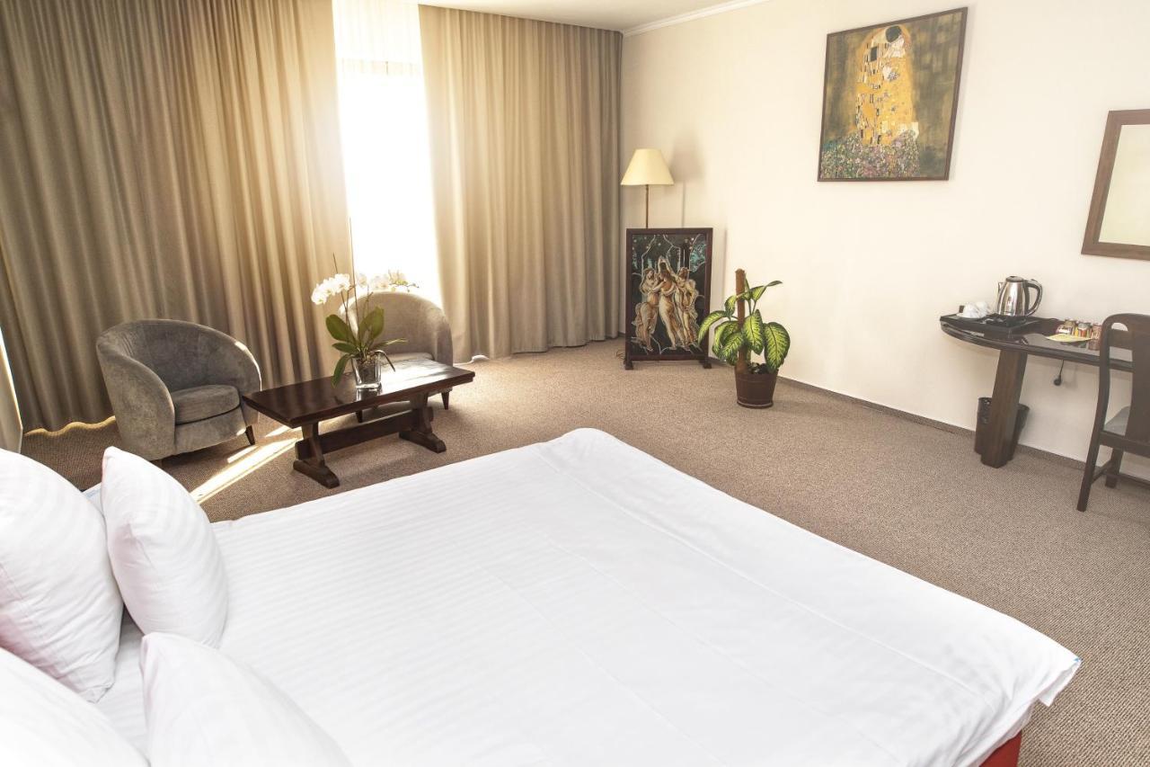 International Bucharest City Centre Hotel Екстериор снимка